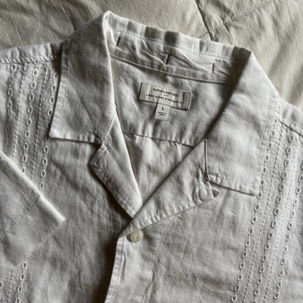 NWOT Banana Republic Linen Blend Eyelet Shirt Mens L White Resort Beach Coastal